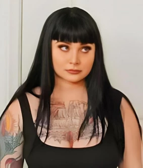 Olivia Vee