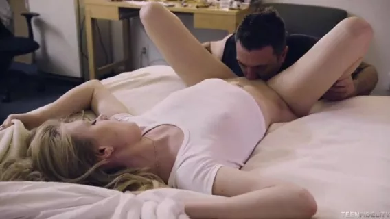 ◤Teen Fidelity◢ Mark Zane And Hannah Hays In Sloppy Sister Seconds ►Mark Zane, Hannah Hays