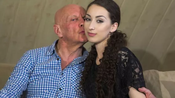 ◤Oldje◢ Getting The Job Back ►Hugo, Layla Bentho